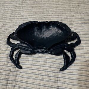 Cast iron navy blue crab dish.  Perfect as a jewelry holder, NWOT.